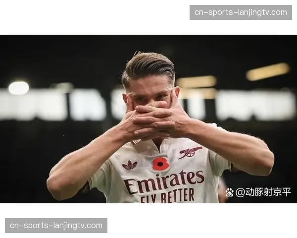 阿森纳厄德高与埃泽同时首发，中场创造力得到释放